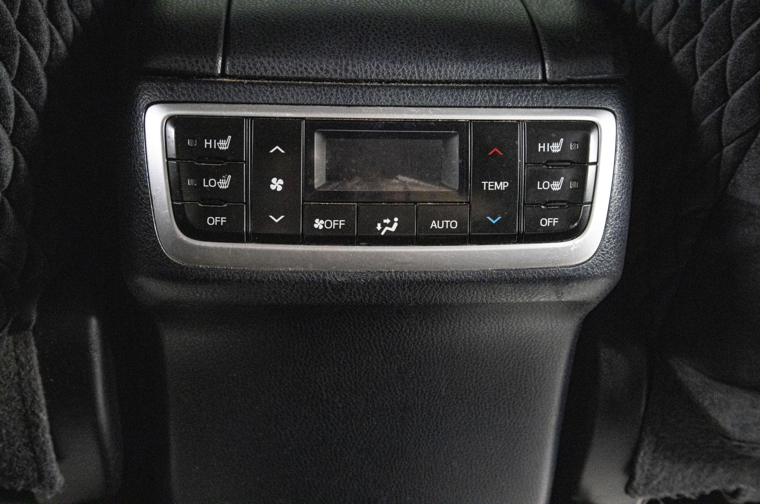 Toyota Highlander 19 из 24