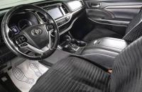 Toyota Highlander 10 из 24