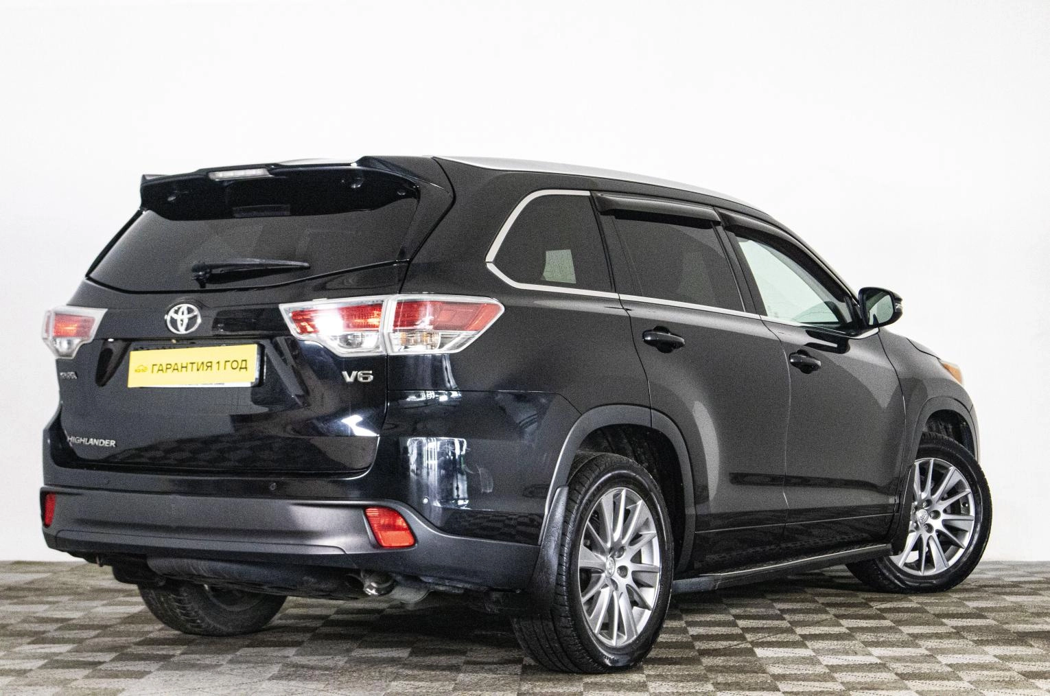 Toyota Highlander 4 из 24