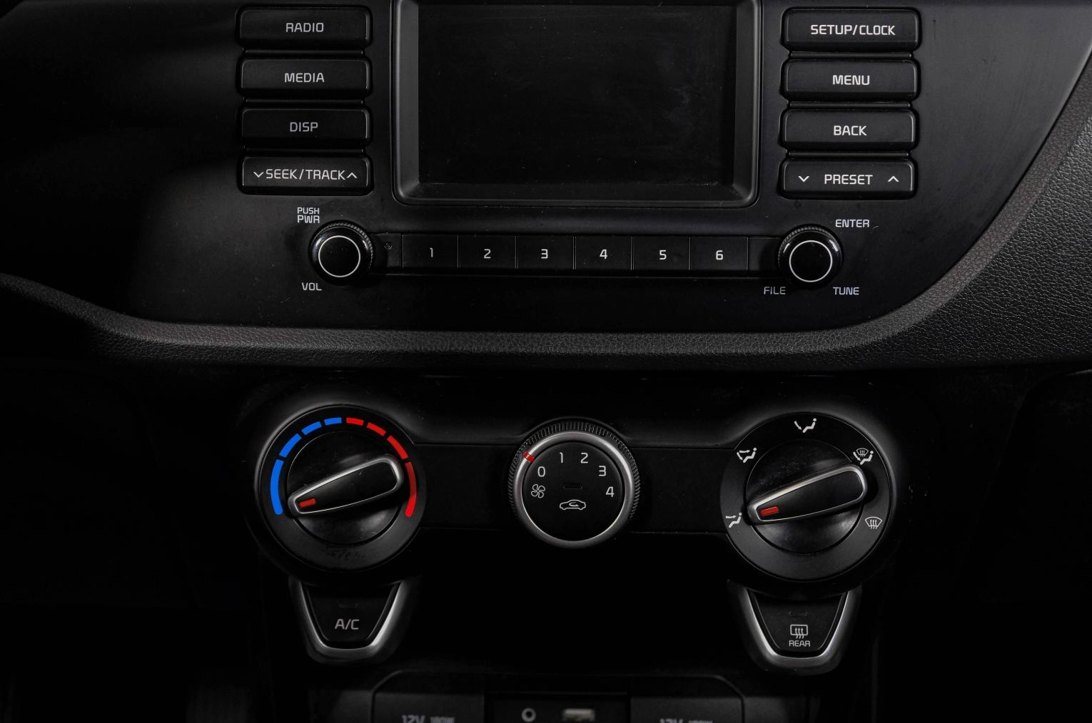 KIA Rio 18 из 22