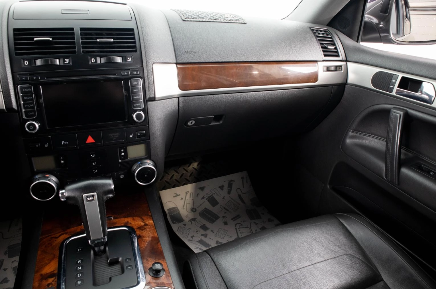 Volkswagen Touareg 25 из 30