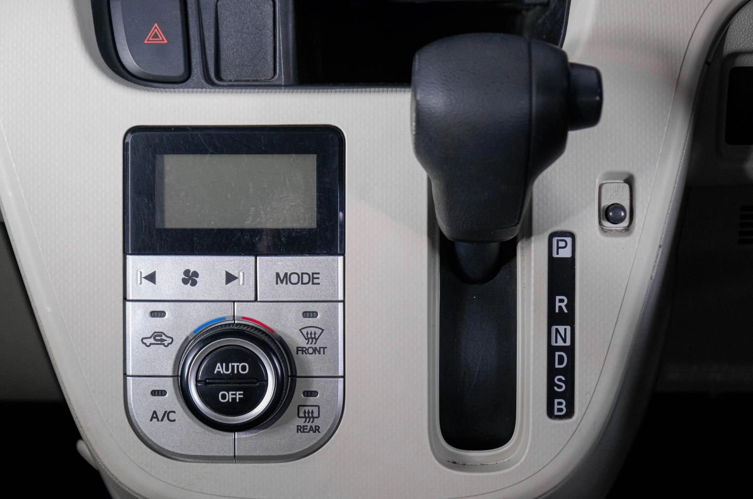 Daihatsu Move 17 из 19