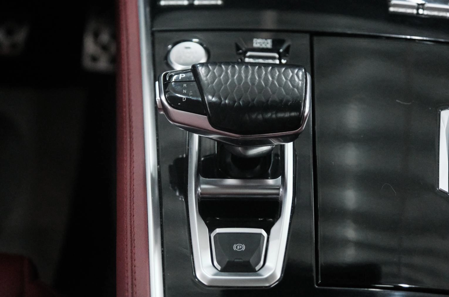 Changan CS85 20 из 27