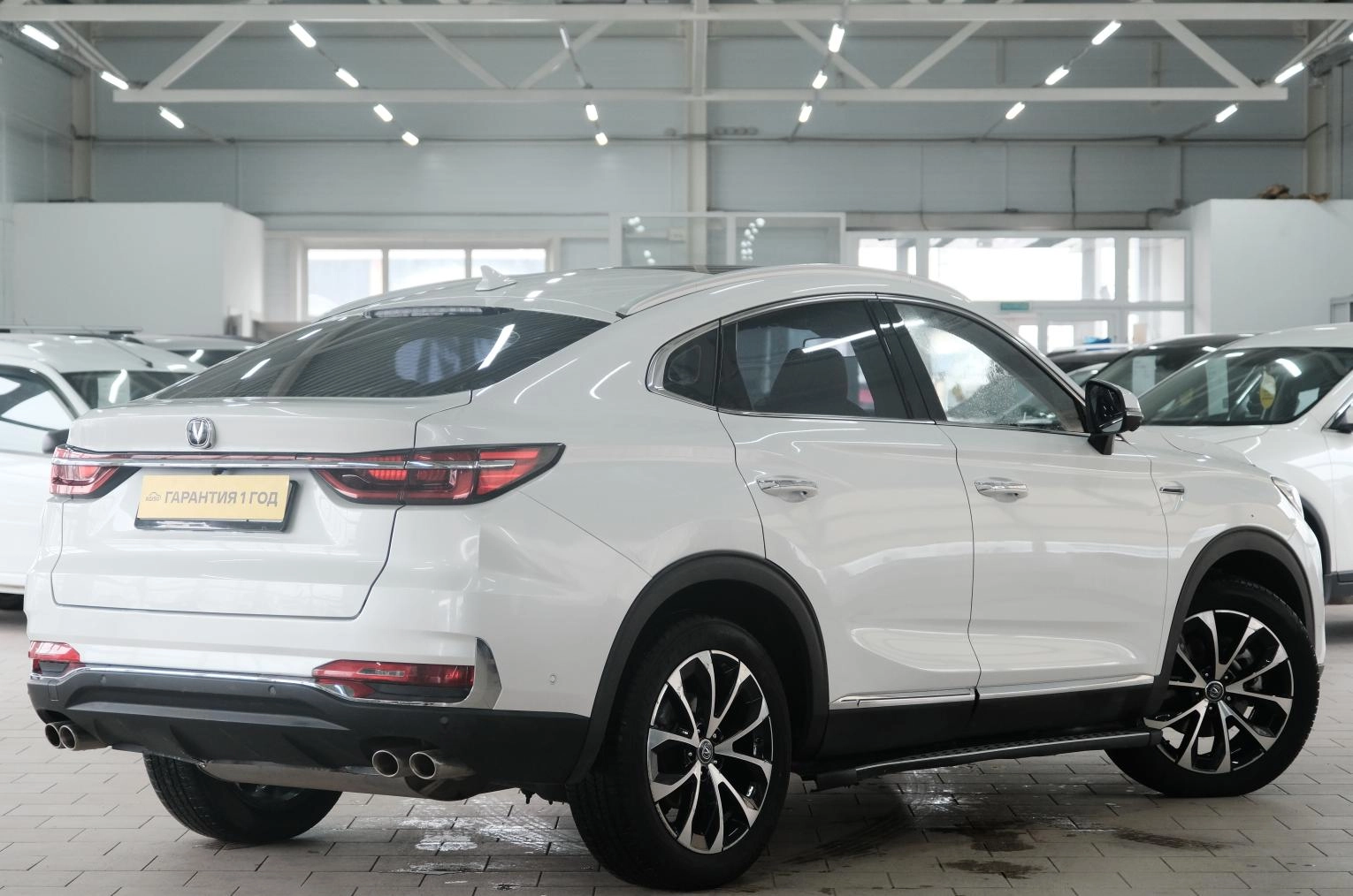 Changan CS85 6 из 27
