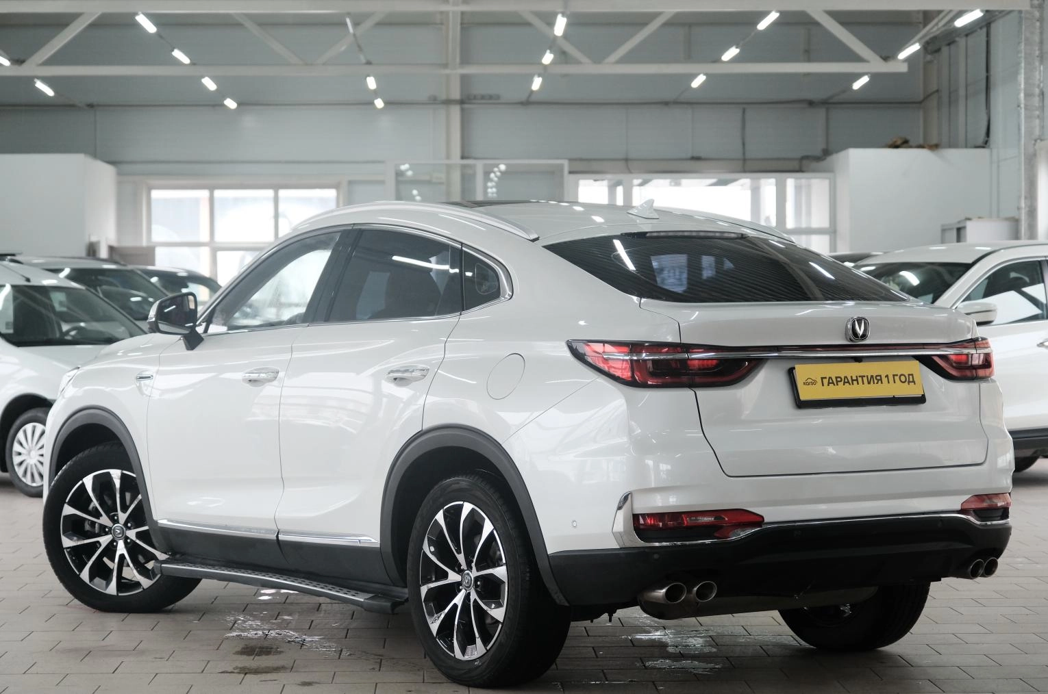 Changan CS85 4 из 27