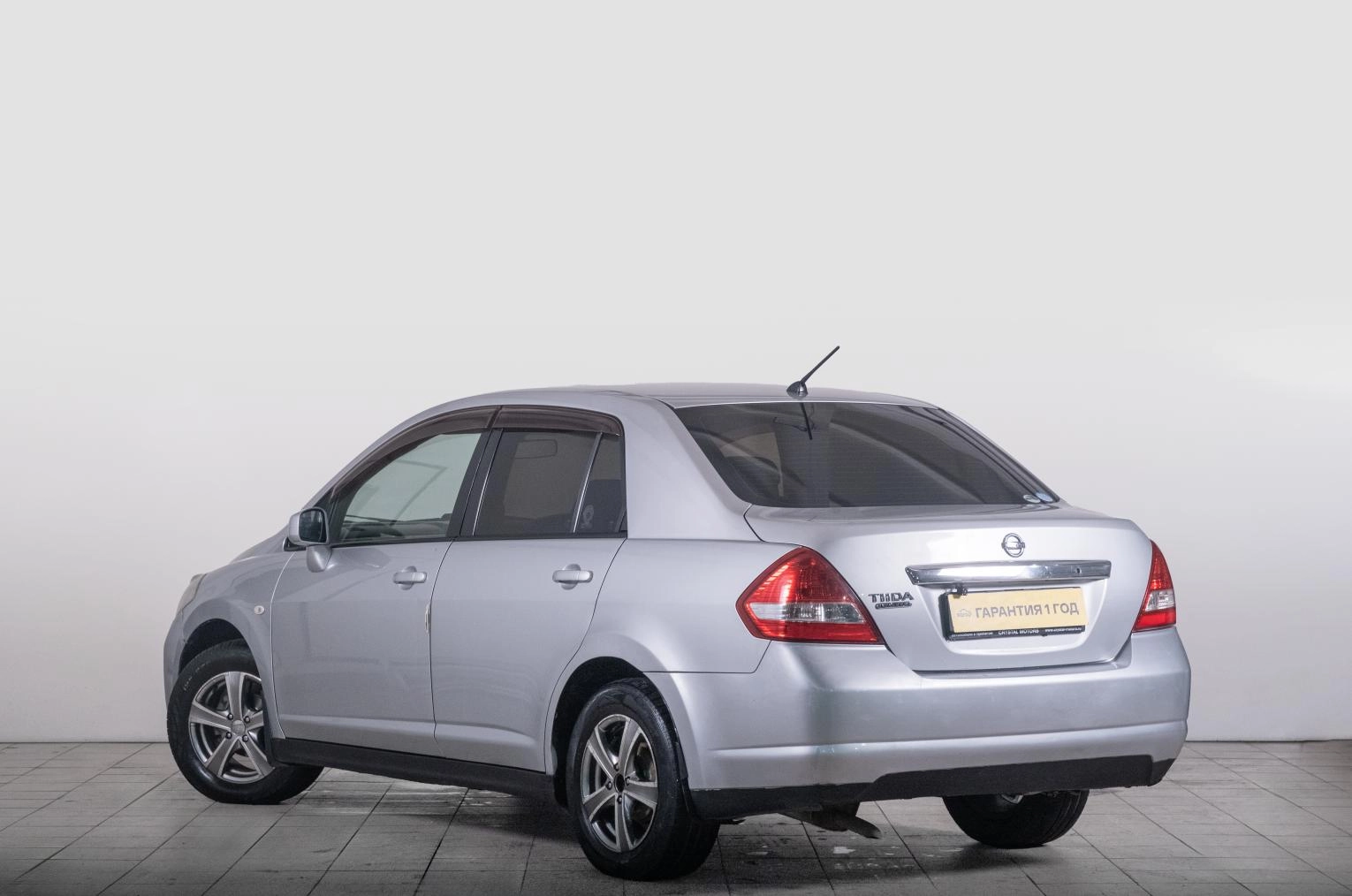 Nissan Tiida Latio 5 из 19