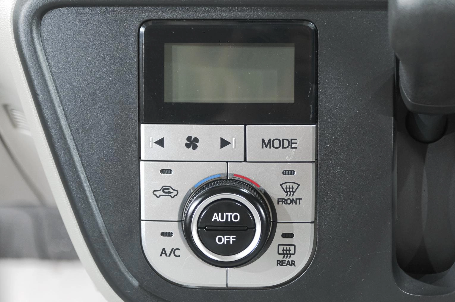 Daihatsu Boon 16 из 22
