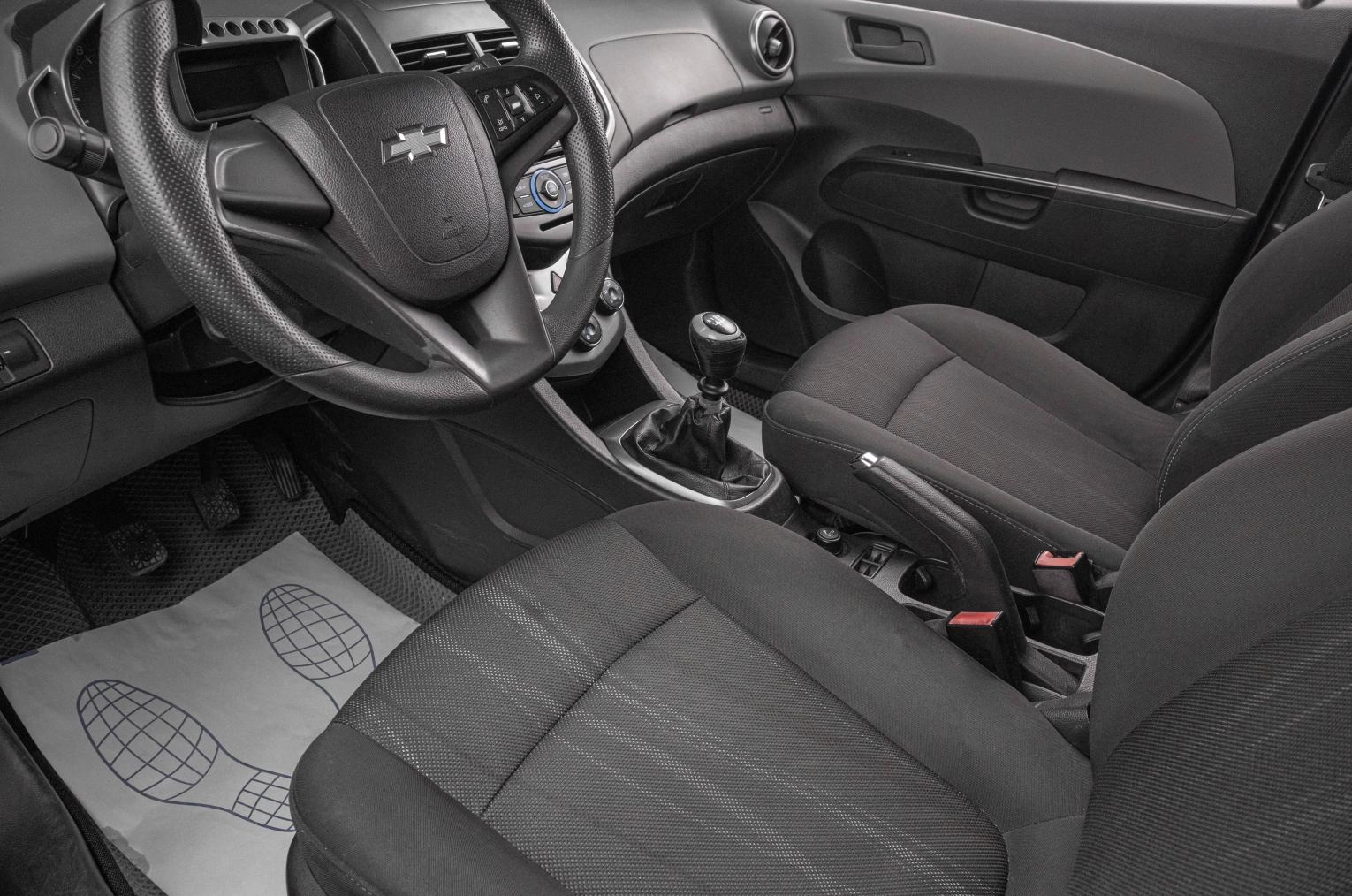 Chevrolet Aveo 8 из 18