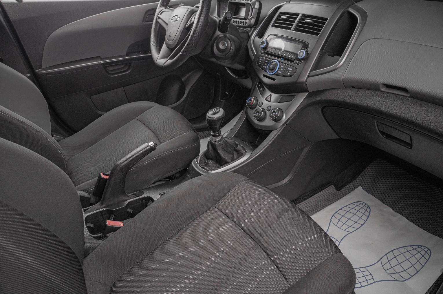 Chevrolet Aveo 16 из 18