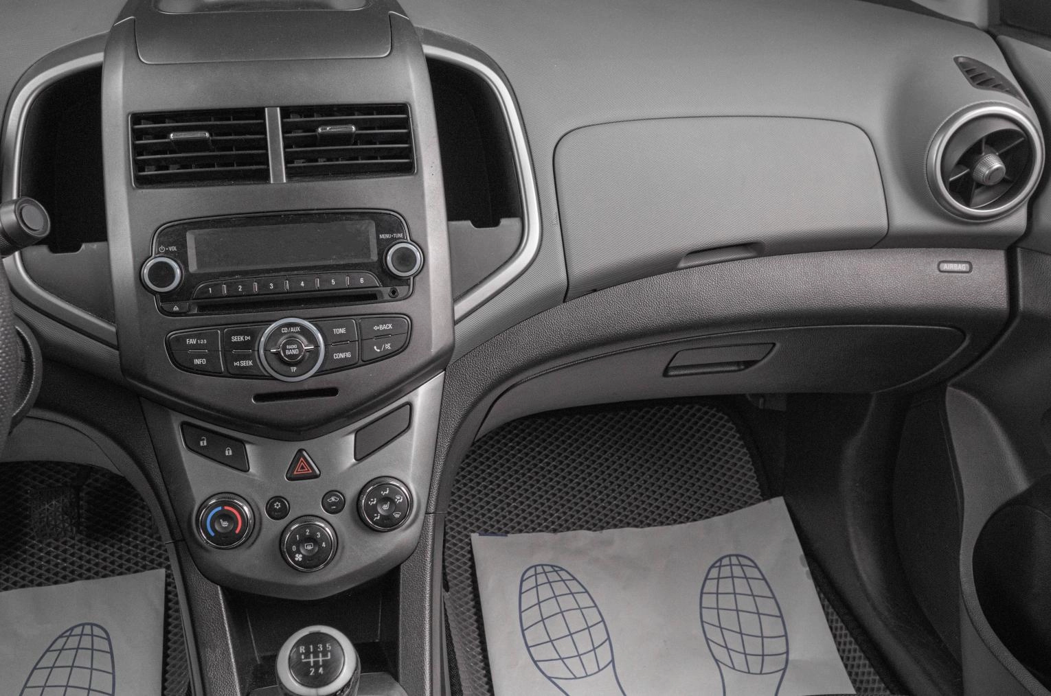 Chevrolet Aveo 15 из 18