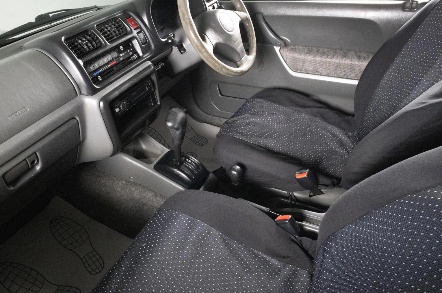 Suzuki Jimny 9 из 17