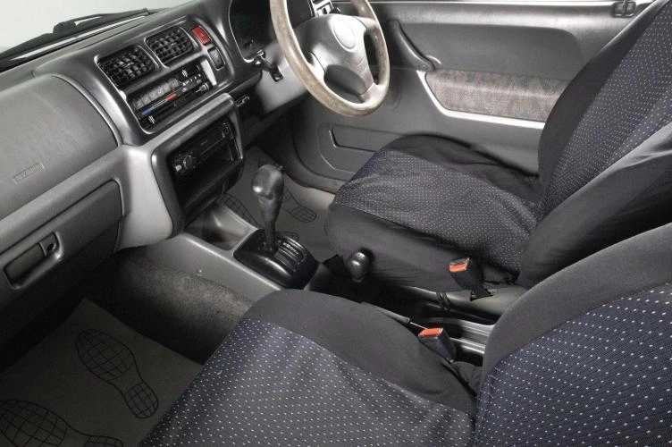 Suzuki Jimny 9 из 17