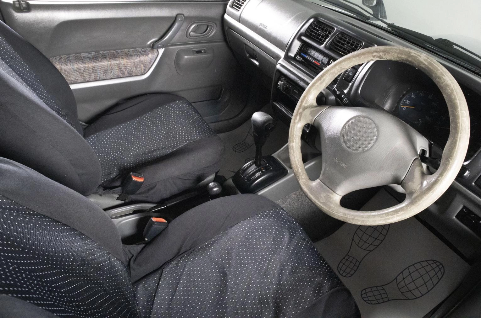 Suzuki Jimny 8 из 17