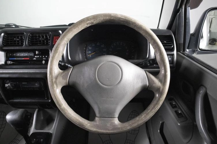 Suzuki Jimny 10 из 17