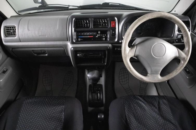 Suzuki Jimny 12 из 17