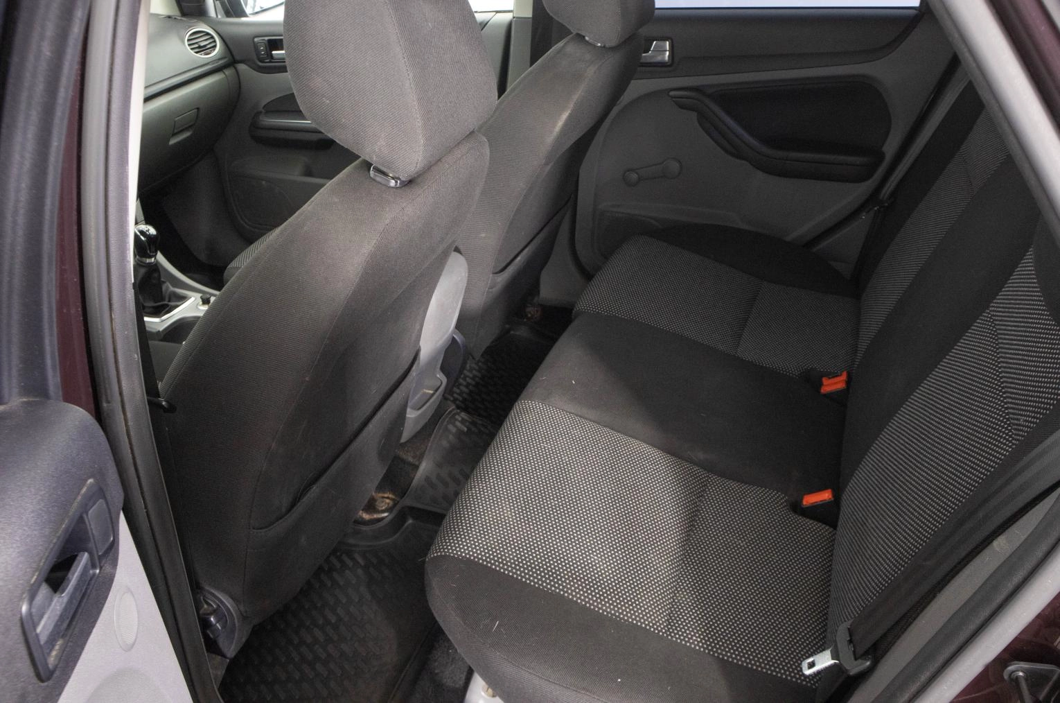 Ford Focus 9 из 21