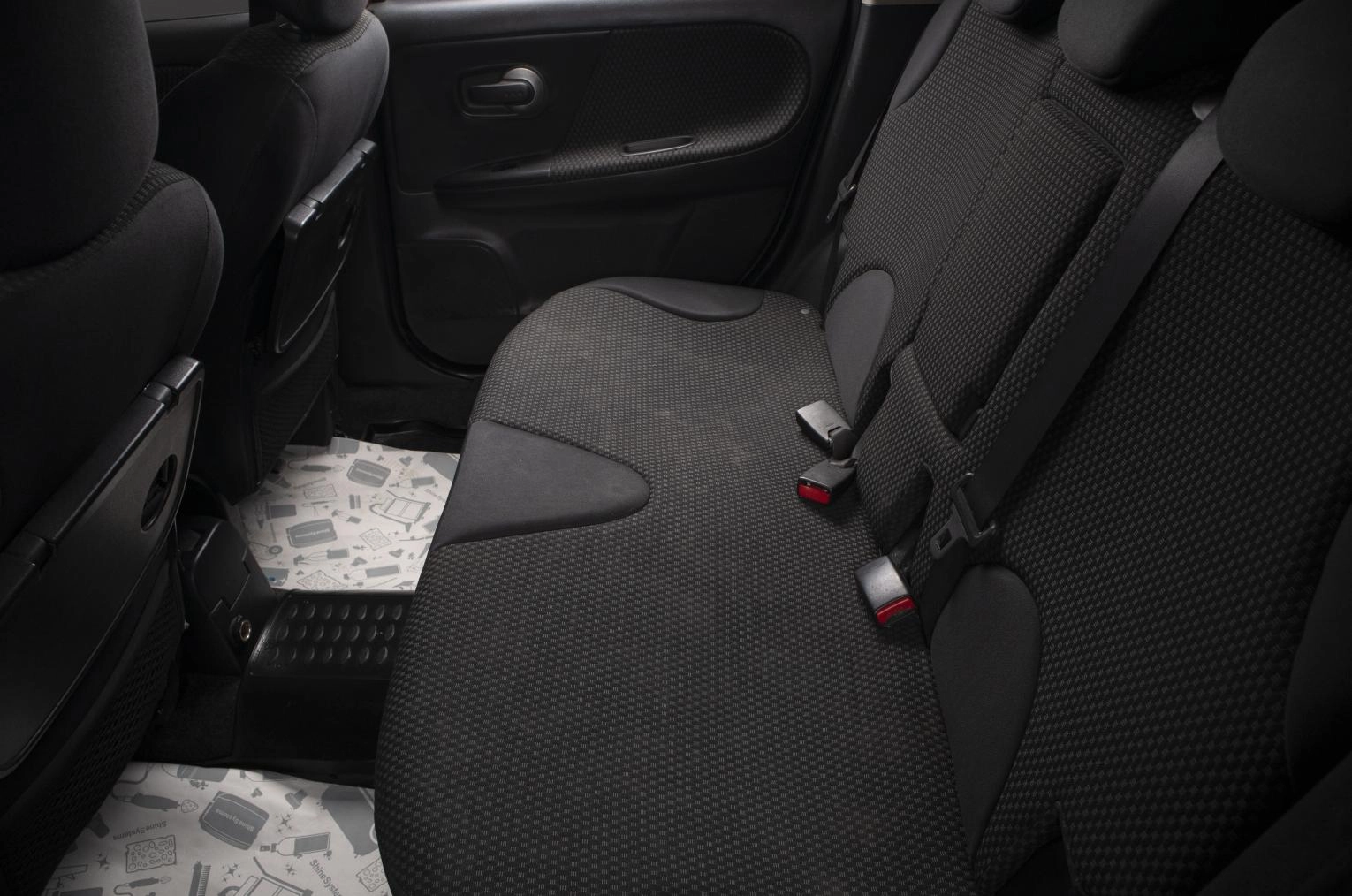 Nissan Note 17 из 17