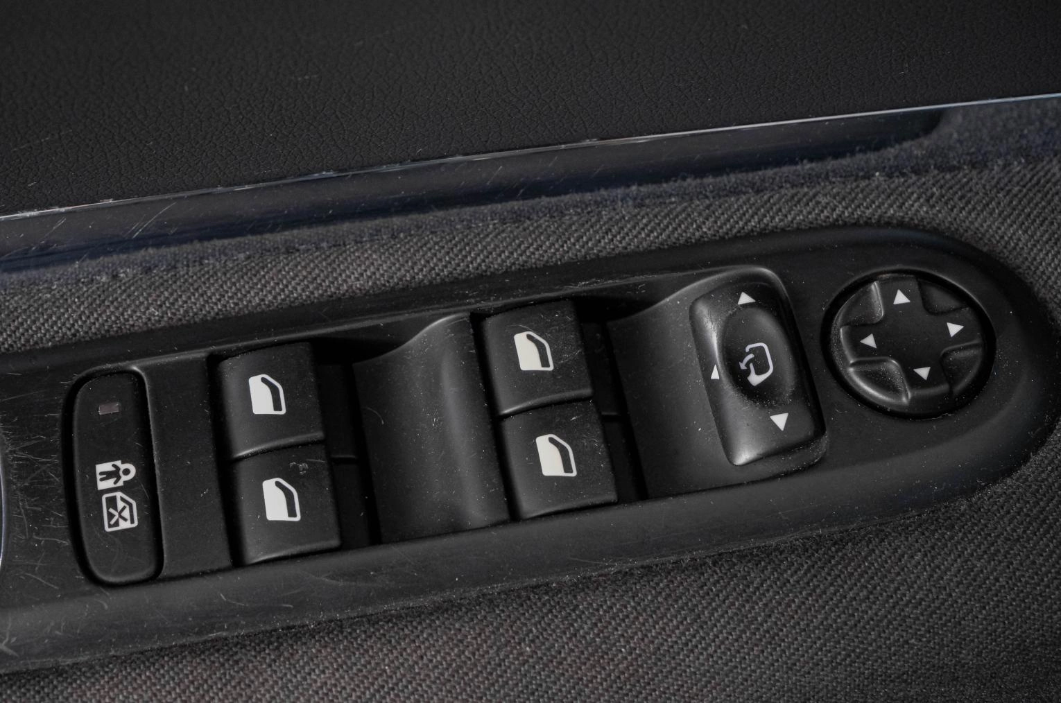 Peugeot 3008 23 из 24