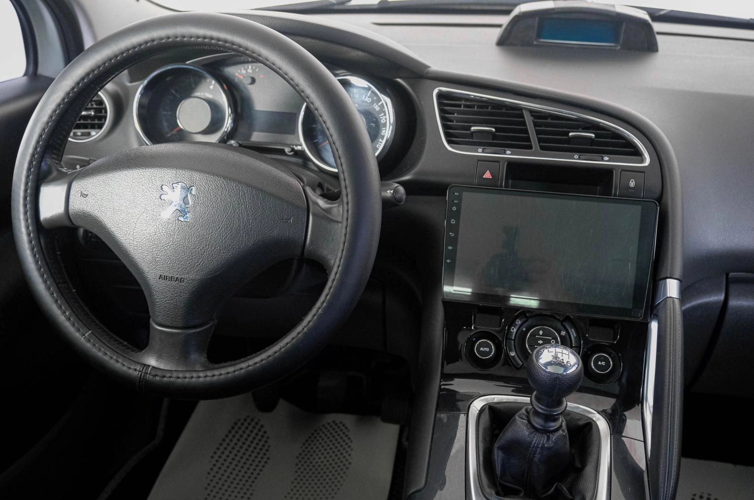 Peugeot 3008 12 из 24