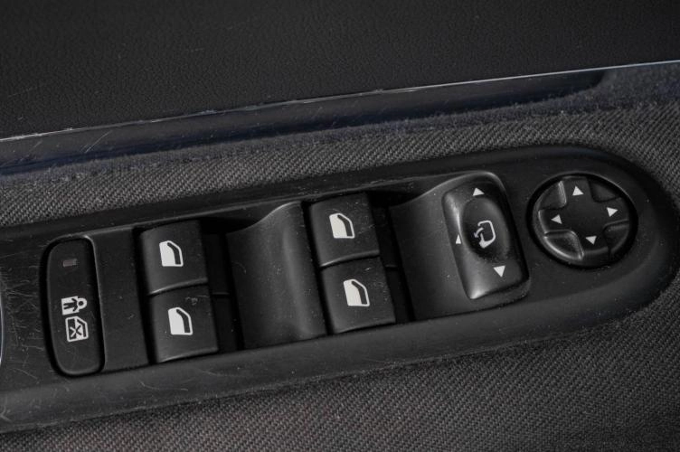 Peugeot 3008 23 из 24