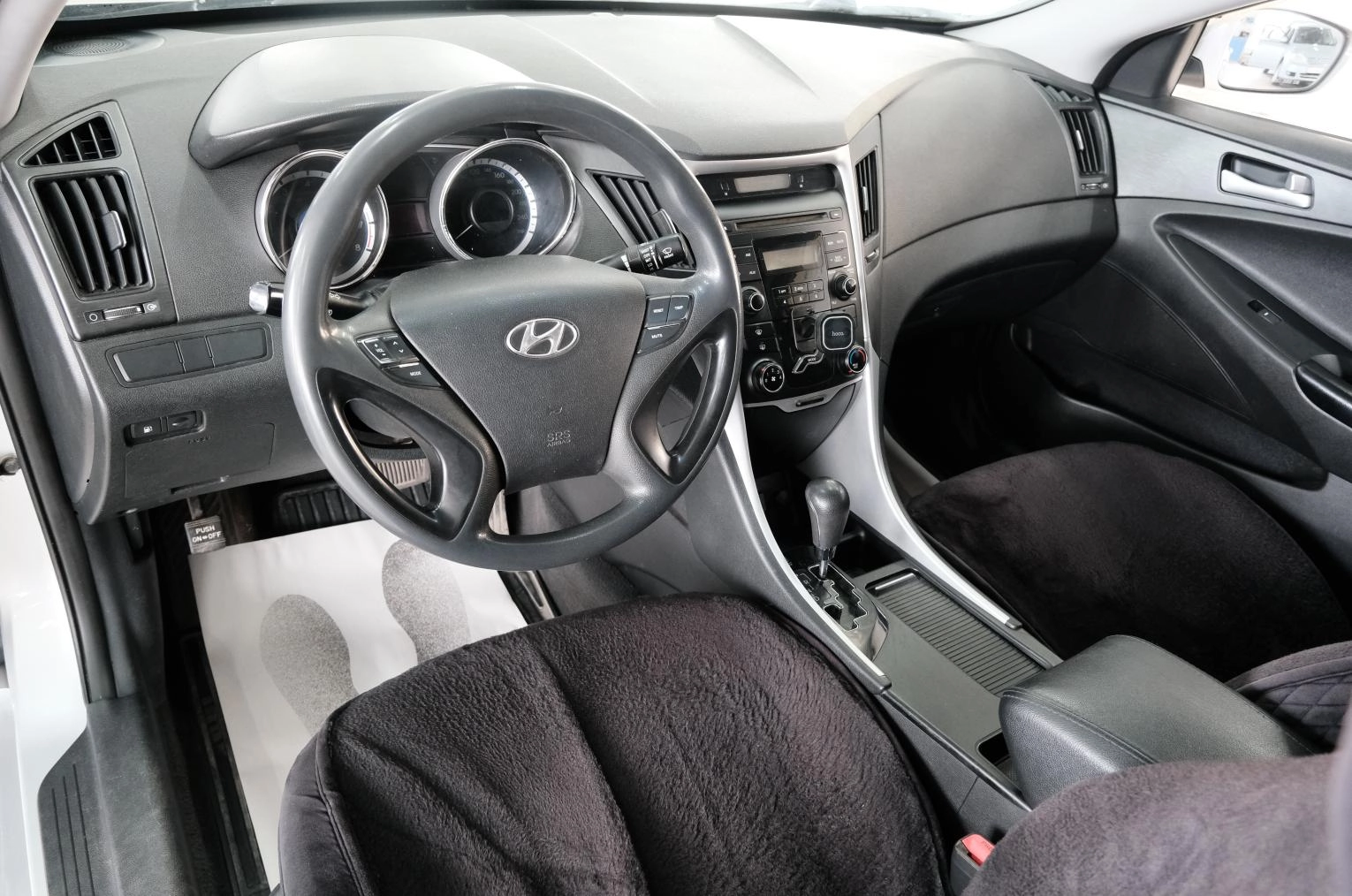 Hyundai Sonata 10 из 24