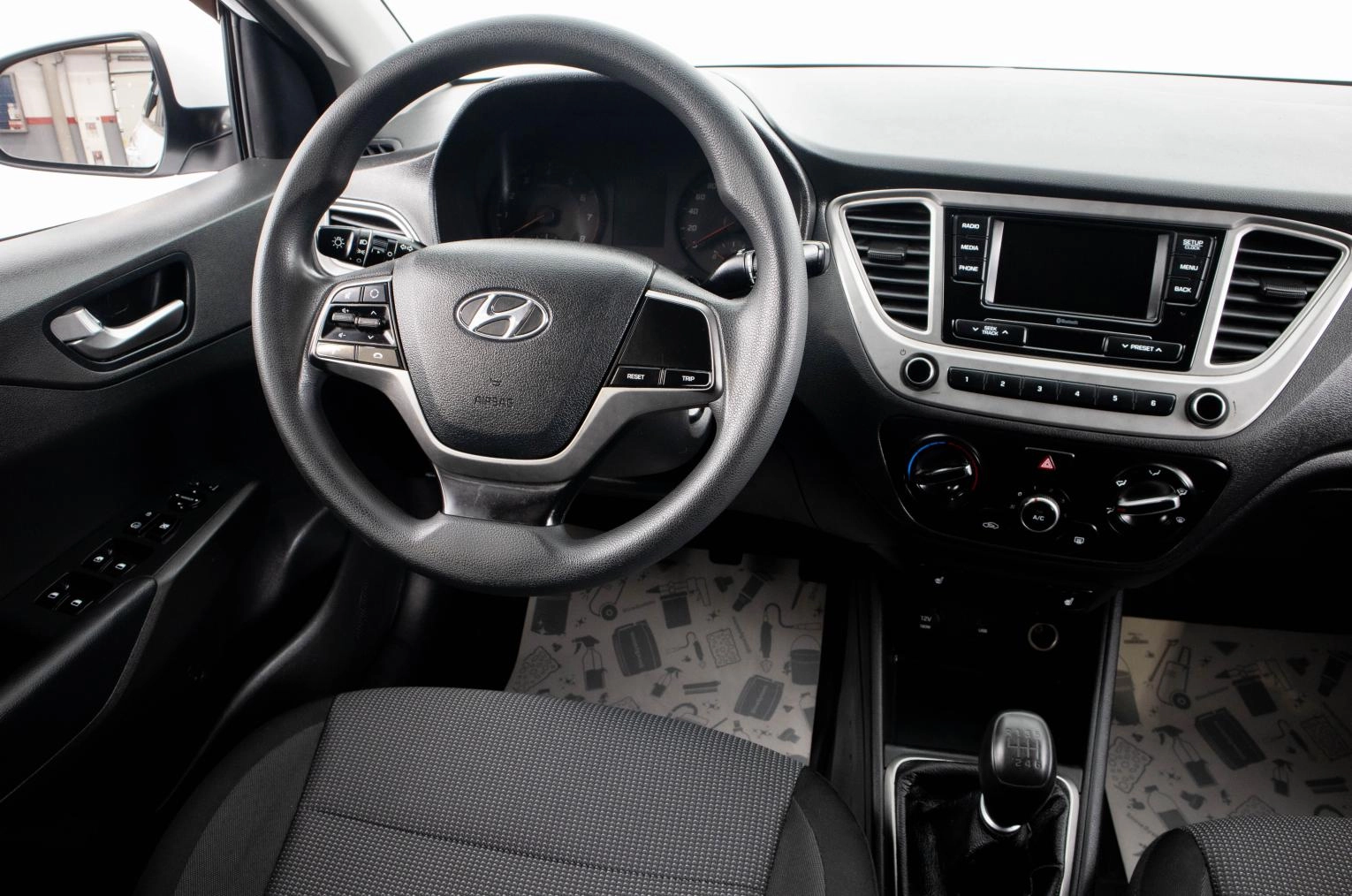 Hyundai Solaris 17 из 26