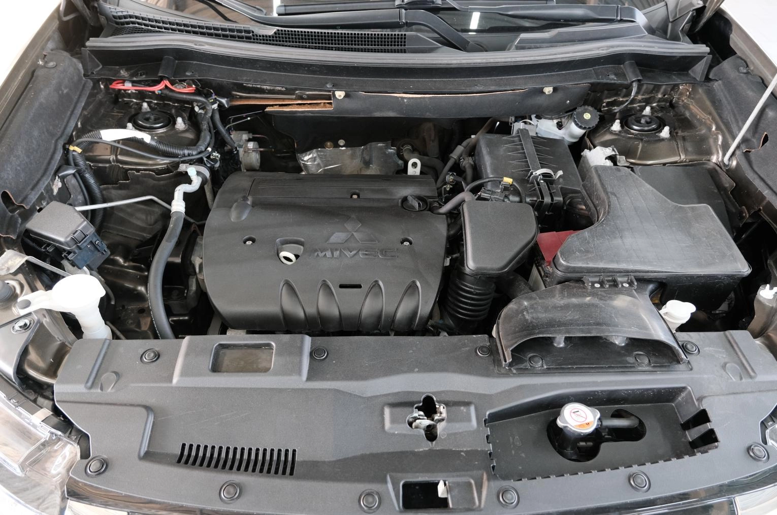 Mitsubishi Outlander 24 из 24