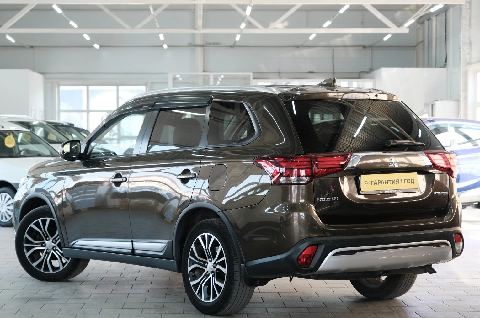 Mitsubishi Outlander 4 из 24