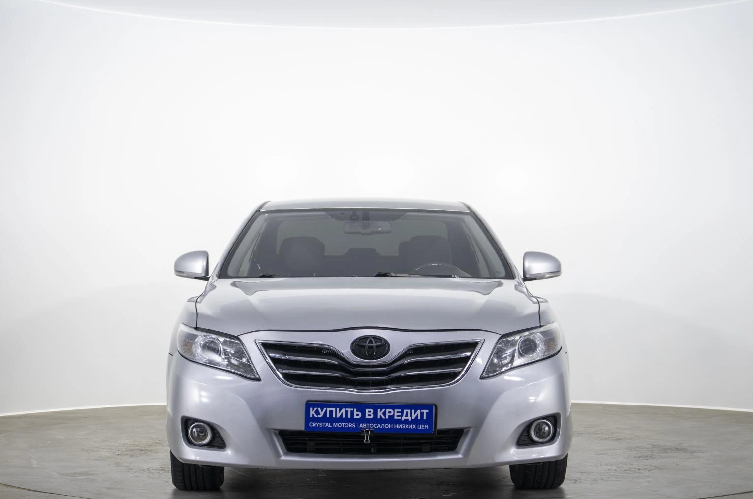 Toyota Camry 2 из 19