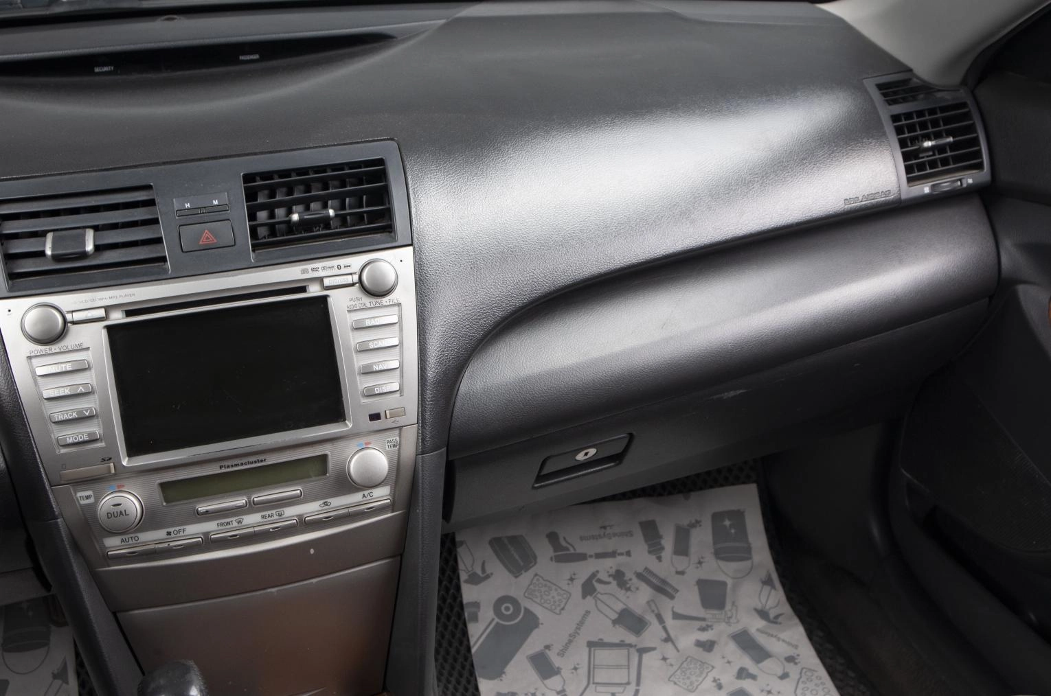 Toyota Camry 12 из 19