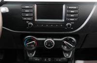 KIA Rio X-Line 17 из 24