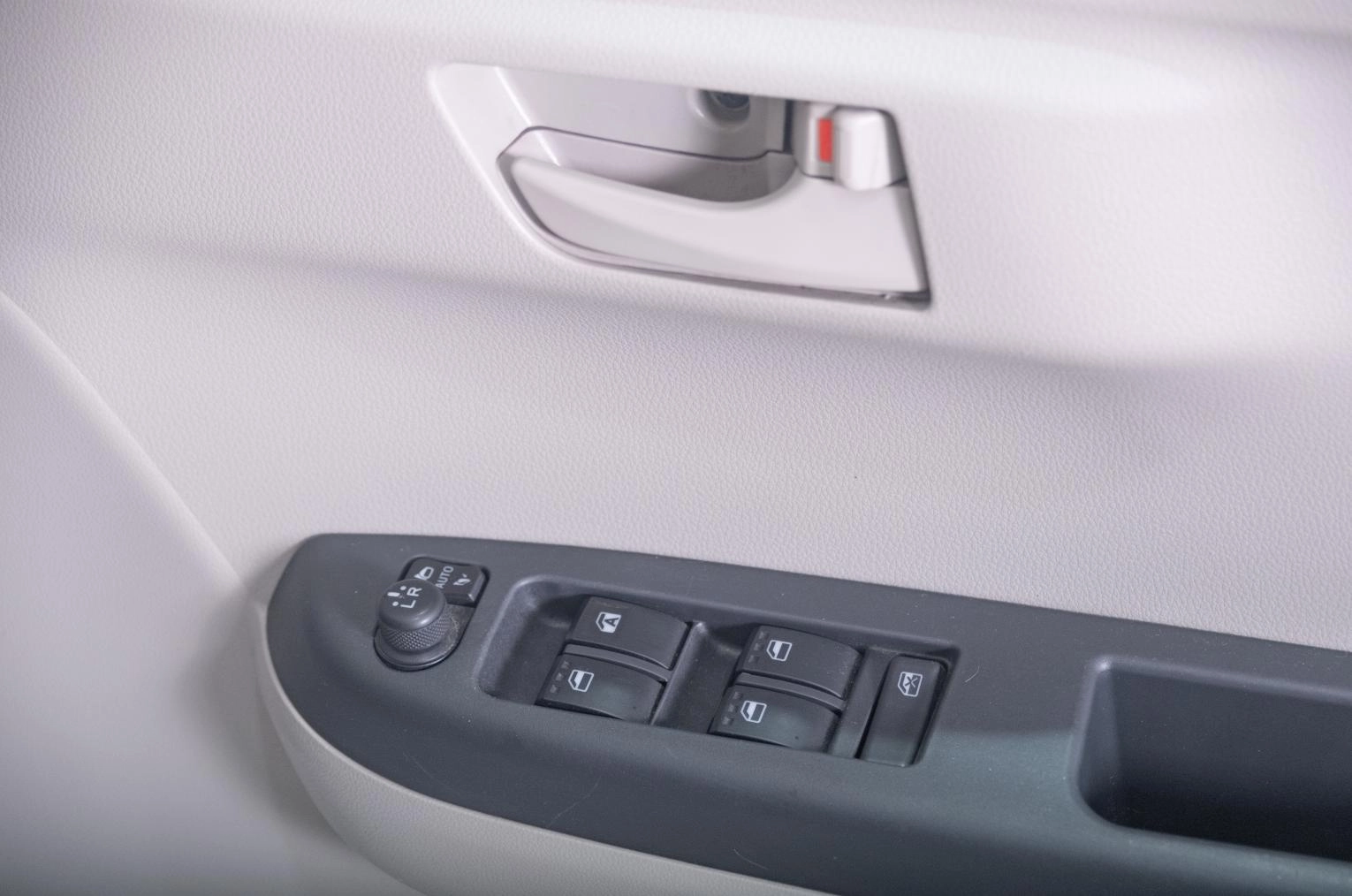 Toyota Passo 7 из 20