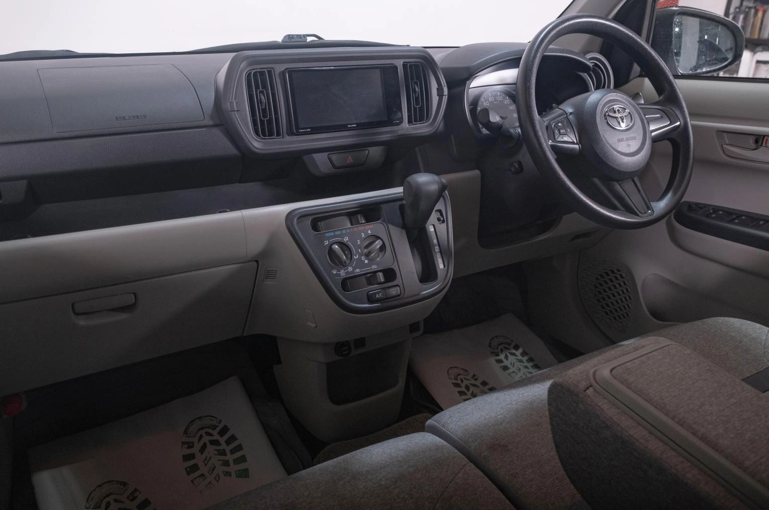 Toyota Passo 16 из 20