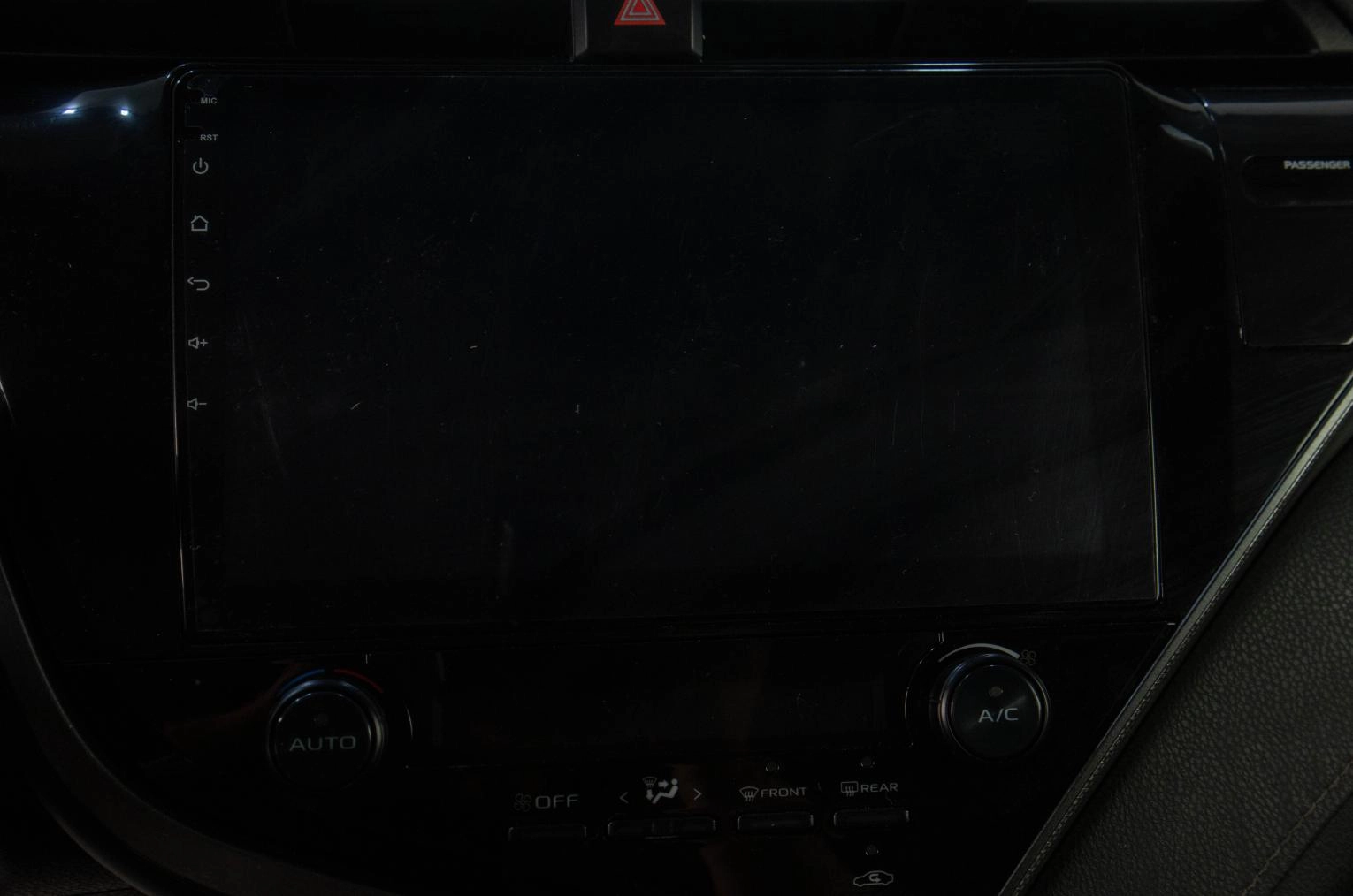 Toyota Camry 13 из 18