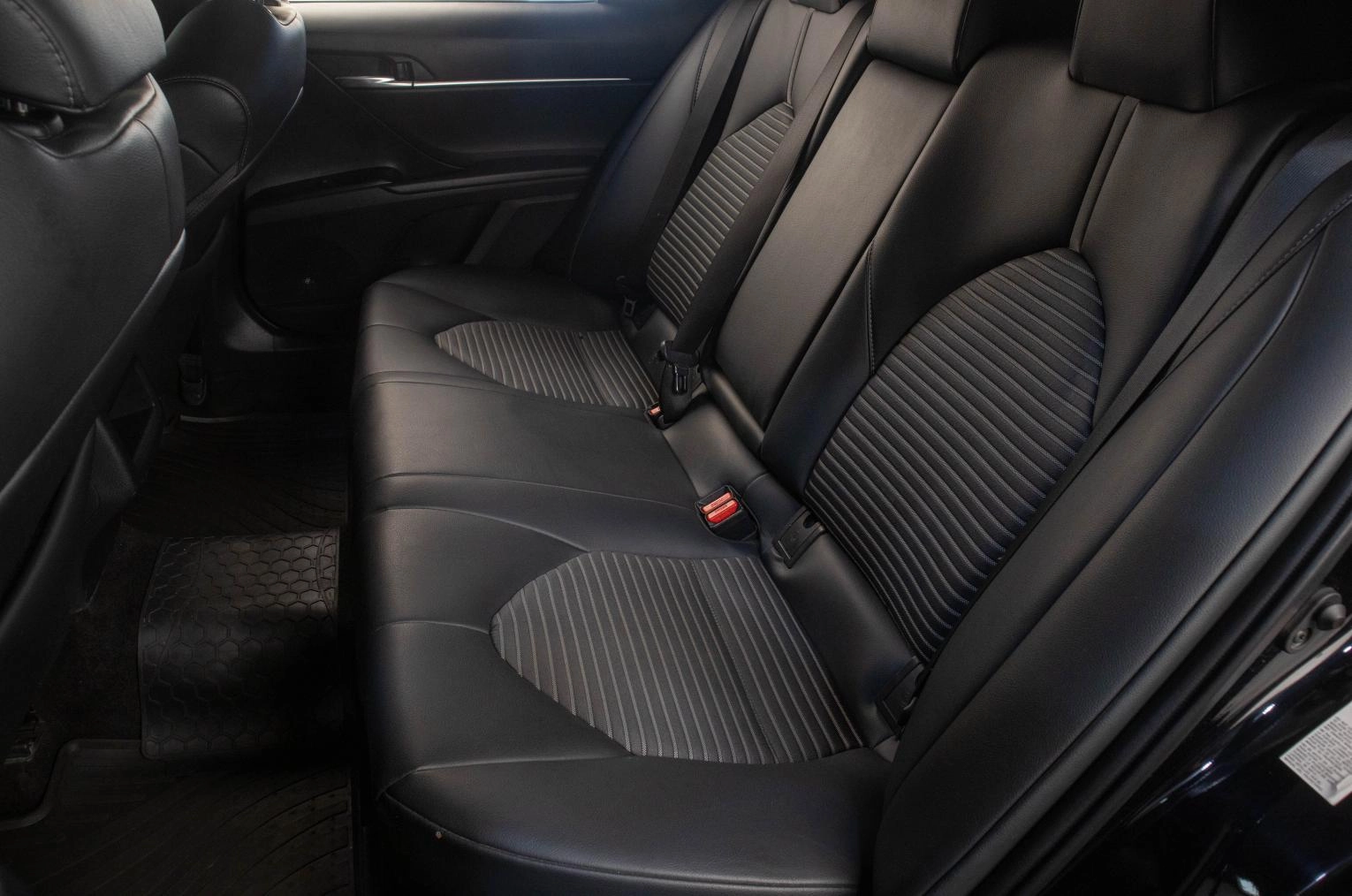 Toyota Camry 18 из 18