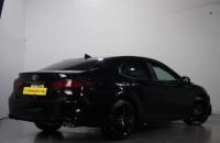 Toyota Camry 6 из 18