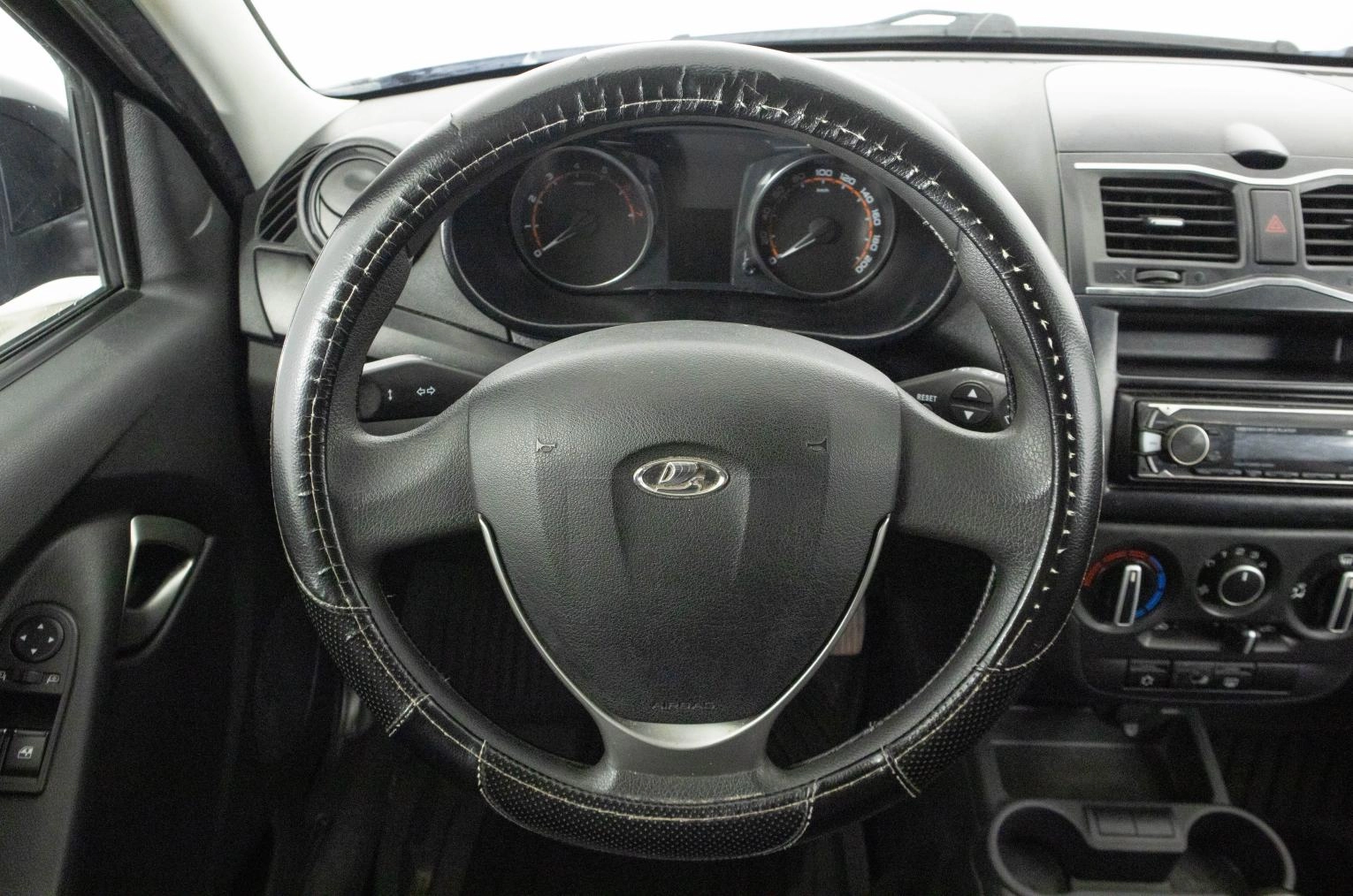 ВАЗ (LADA) Granta 29 из 34