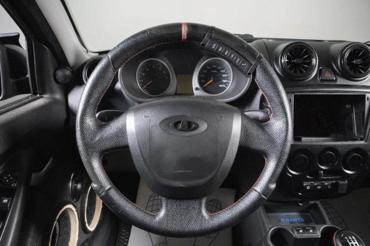 ВАЗ (LADA) Granta 10 из 16