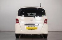 Honda Freed 5 из 17