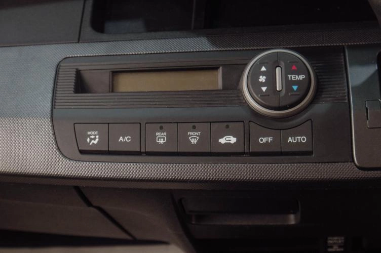 Honda Freed 12 из 17