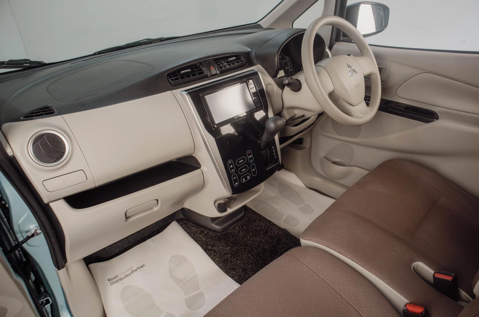 Mitsubishi EK Wagon 8 из 16