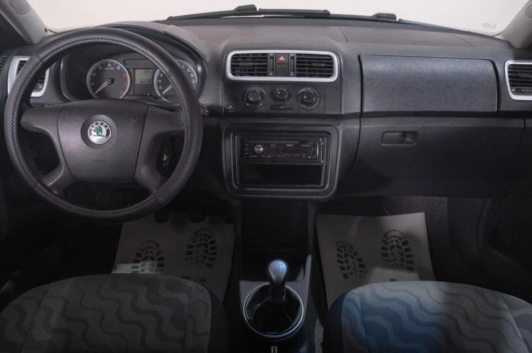 Skoda Fabia 9 из 19