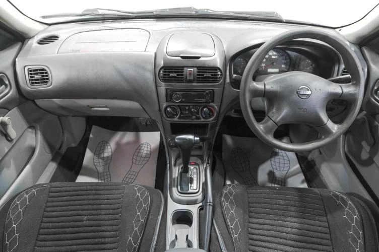 Nissan Sunny 10 из 14