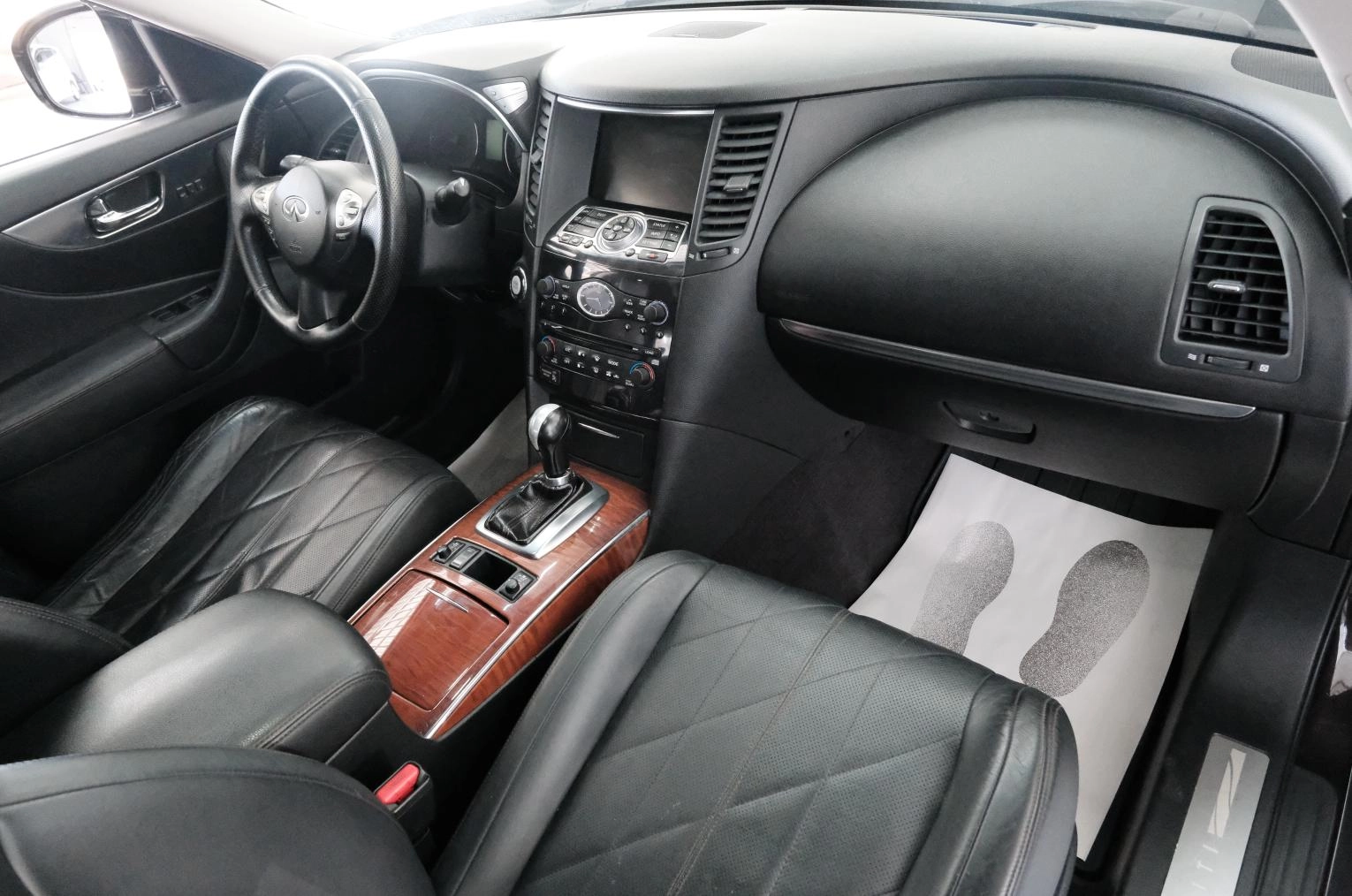 Infiniti FX50 21 из 25