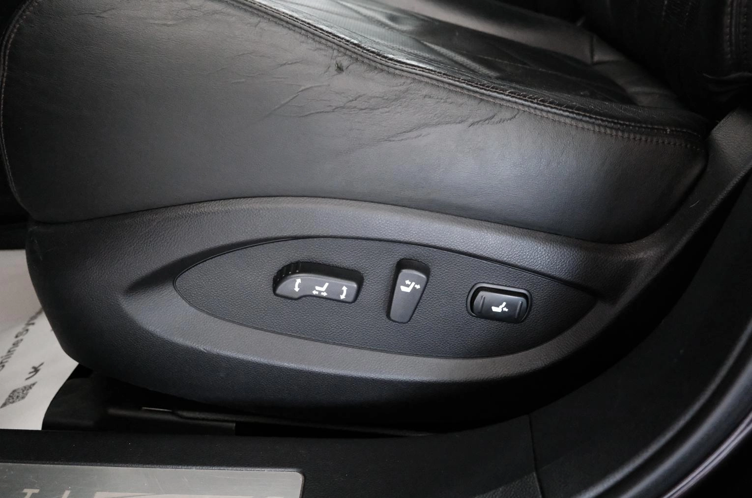 Infiniti FX50 11 из 25