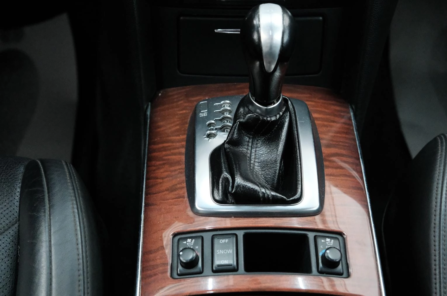 Infiniti FX50 19 из 25