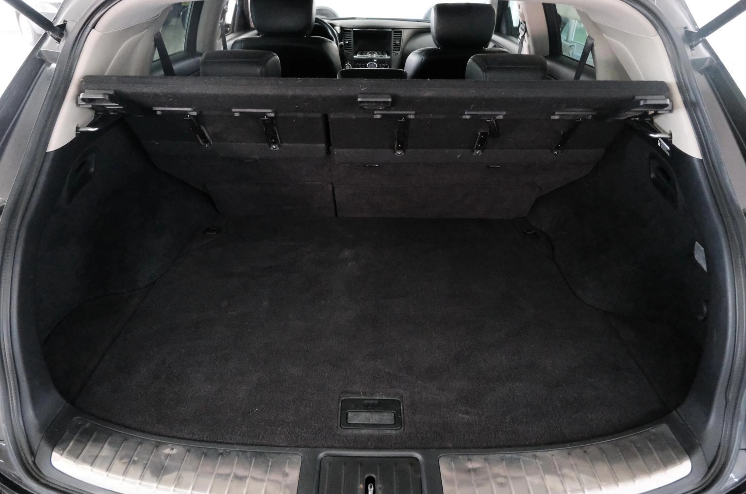 Infiniti FX50 25 из 25