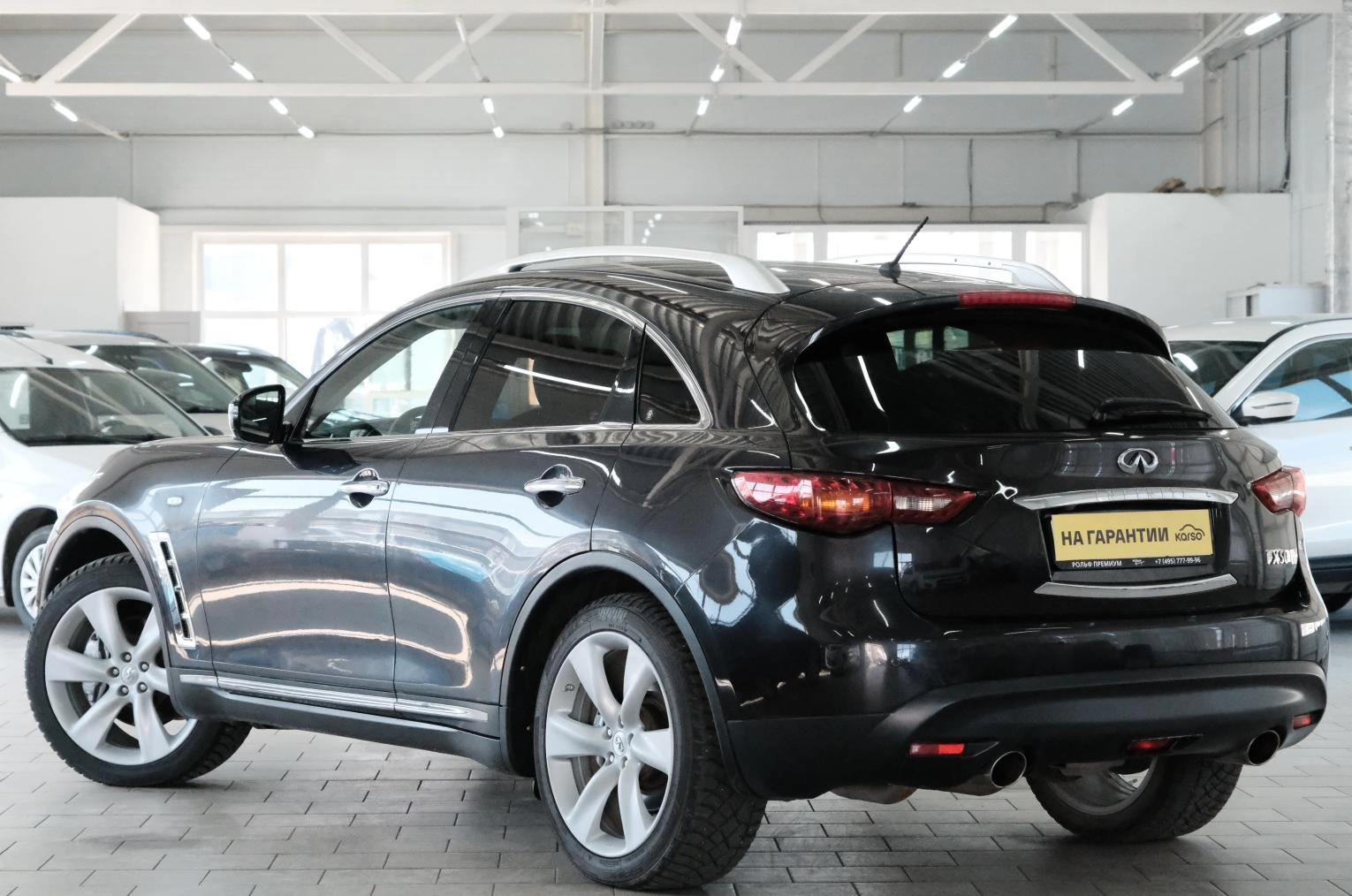 Infiniti FX50 4 из 25