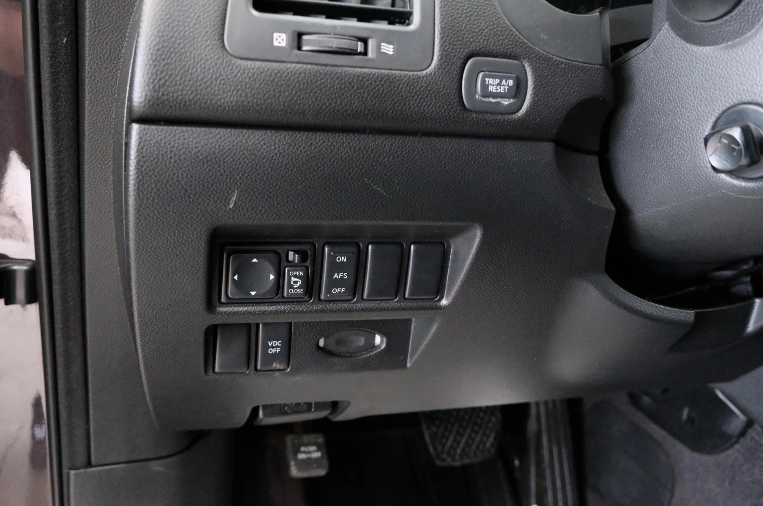 Infiniti FX50 10 из 25