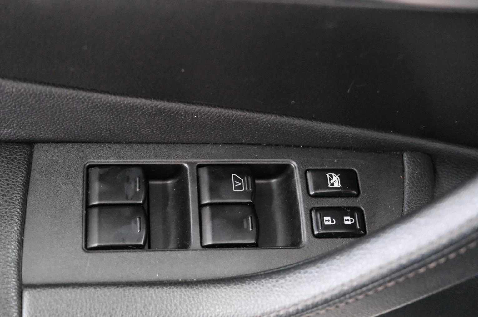 Infiniti FX50 9 из 25